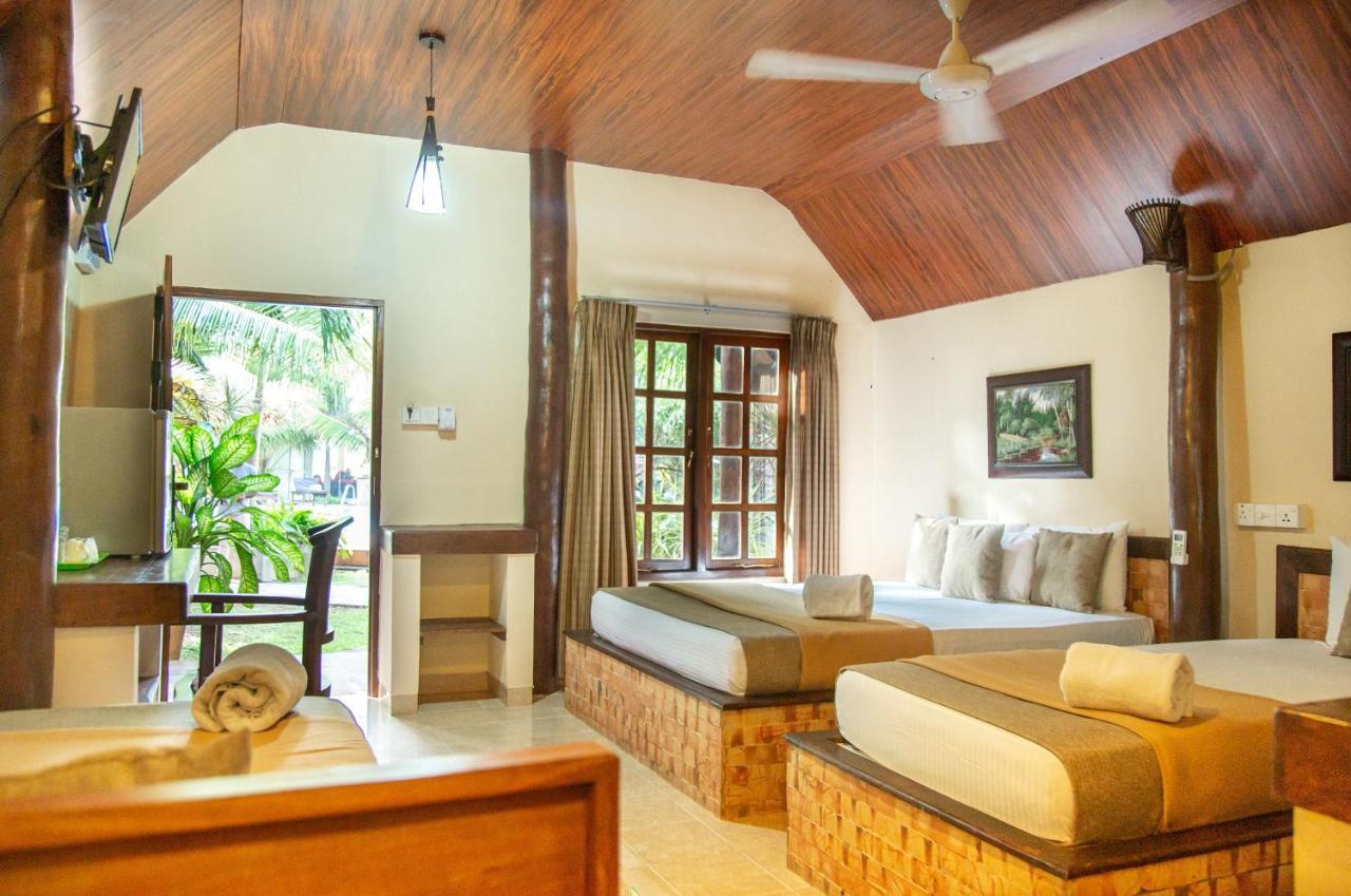 Jkab Beach Resort Trincomalee Extérieur photo