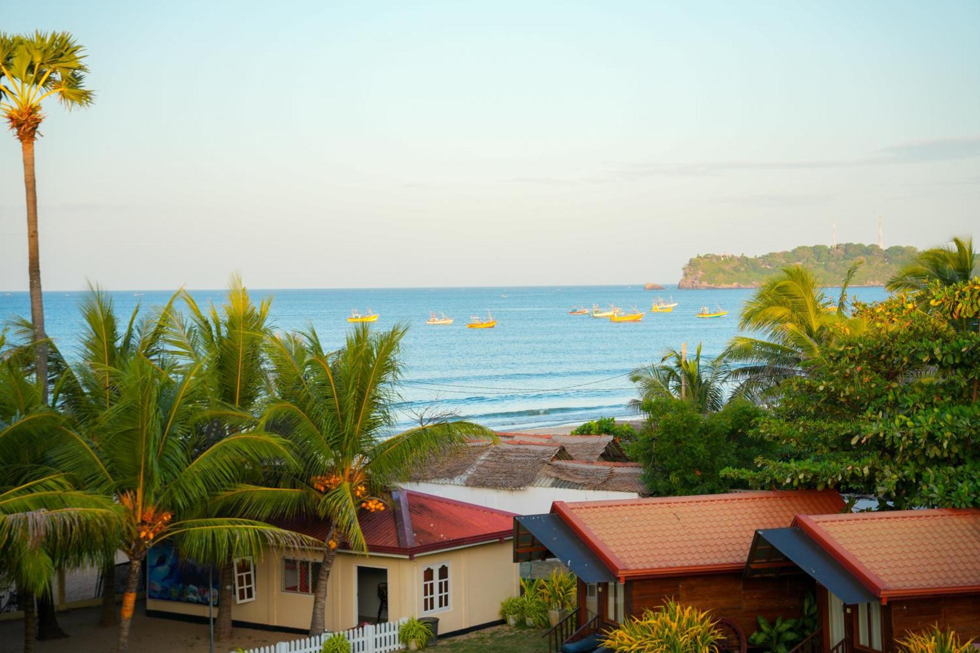 Jkab Beach Resort Trincomalee Extérieur photo
