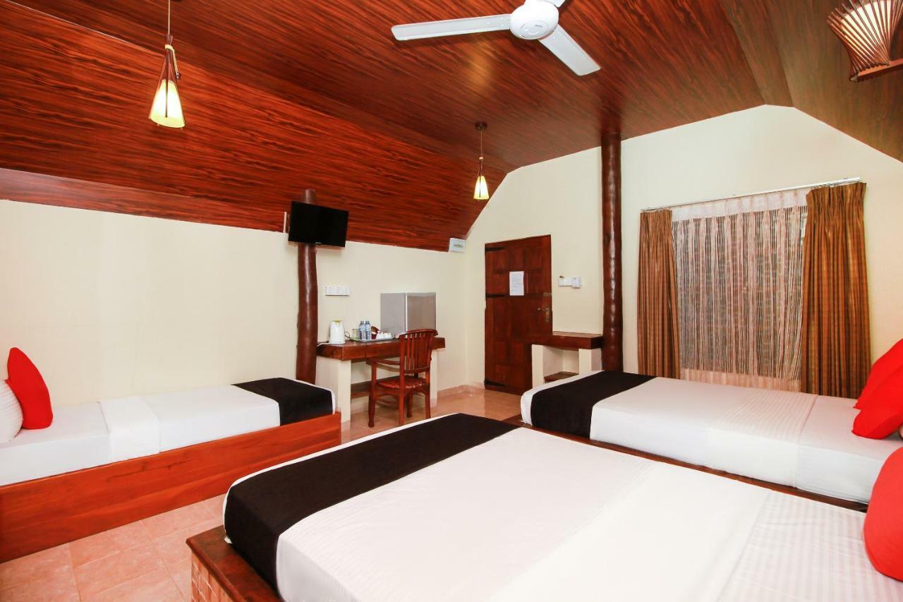 Jkab Beach Resort Trincomalee Extérieur photo