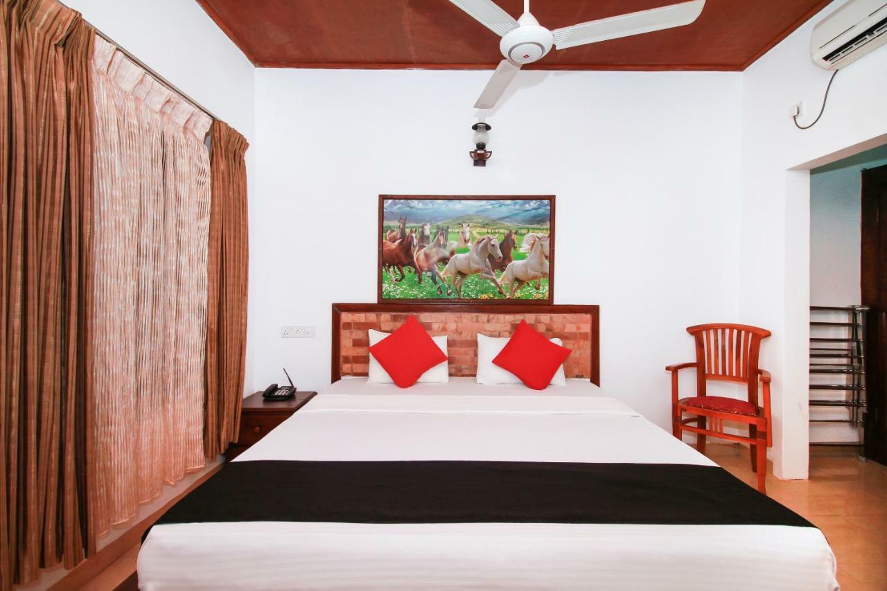 Jkab Beach Resort Trincomalee Extérieur photo