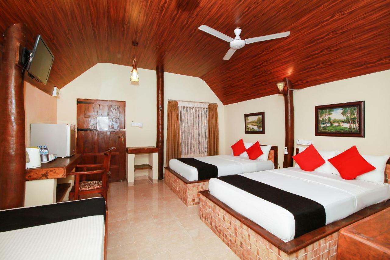 Jkab Beach Resort Trincomalee Extérieur photo