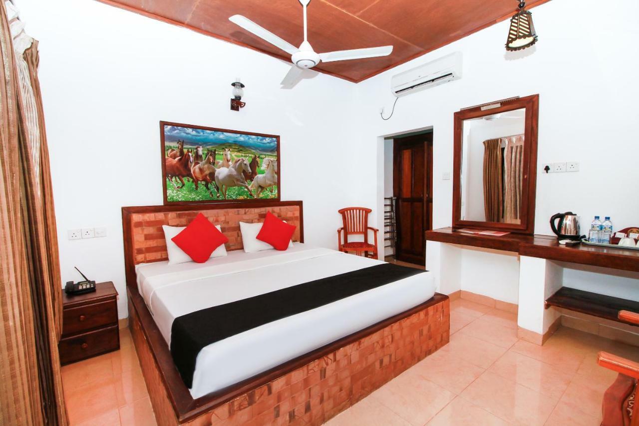 Jkab Beach Resort Trincomalee Extérieur photo